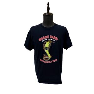 Gildan Men's Large T-Shirt Black Snake Farm New Braunfels Texas